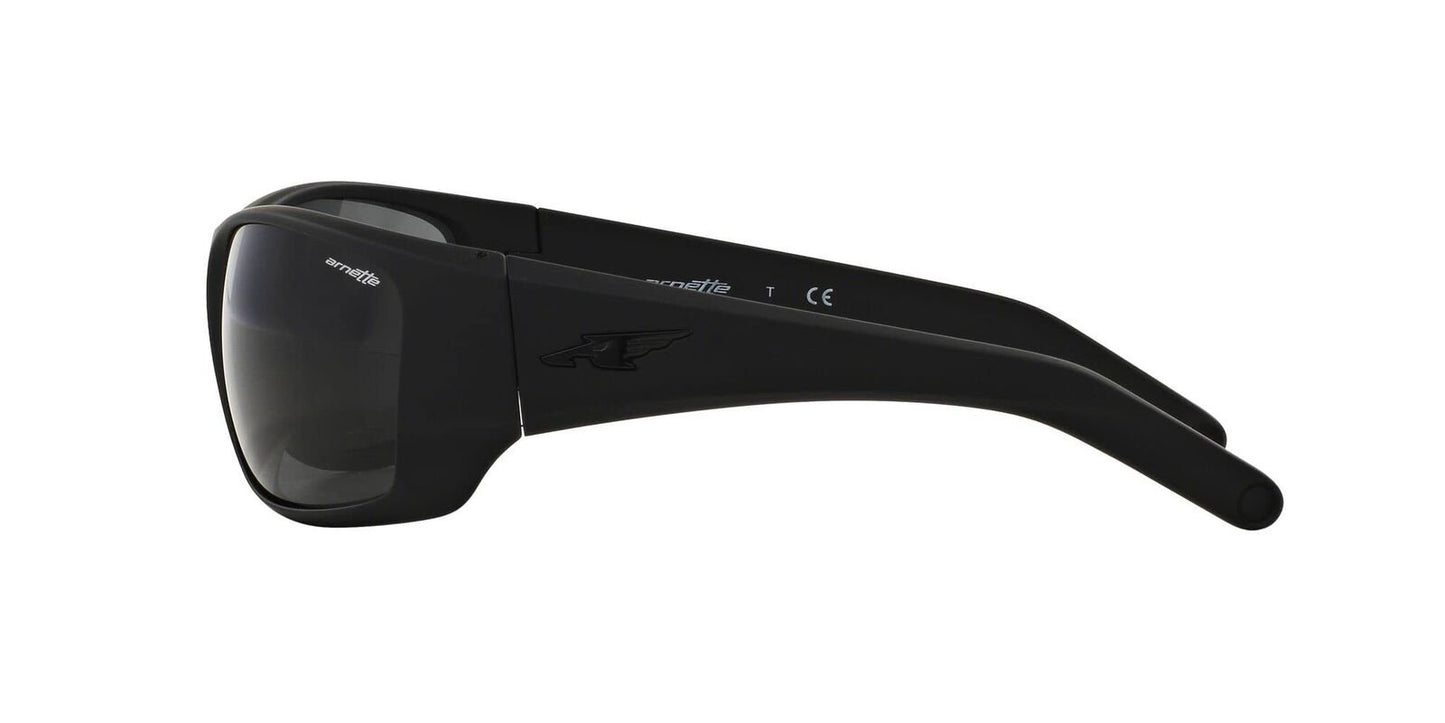 ARNETTE Men's AN4215 Heist 2.0 Rectangular Sunglasses, Fuzzy Black/Grey, 66 mm